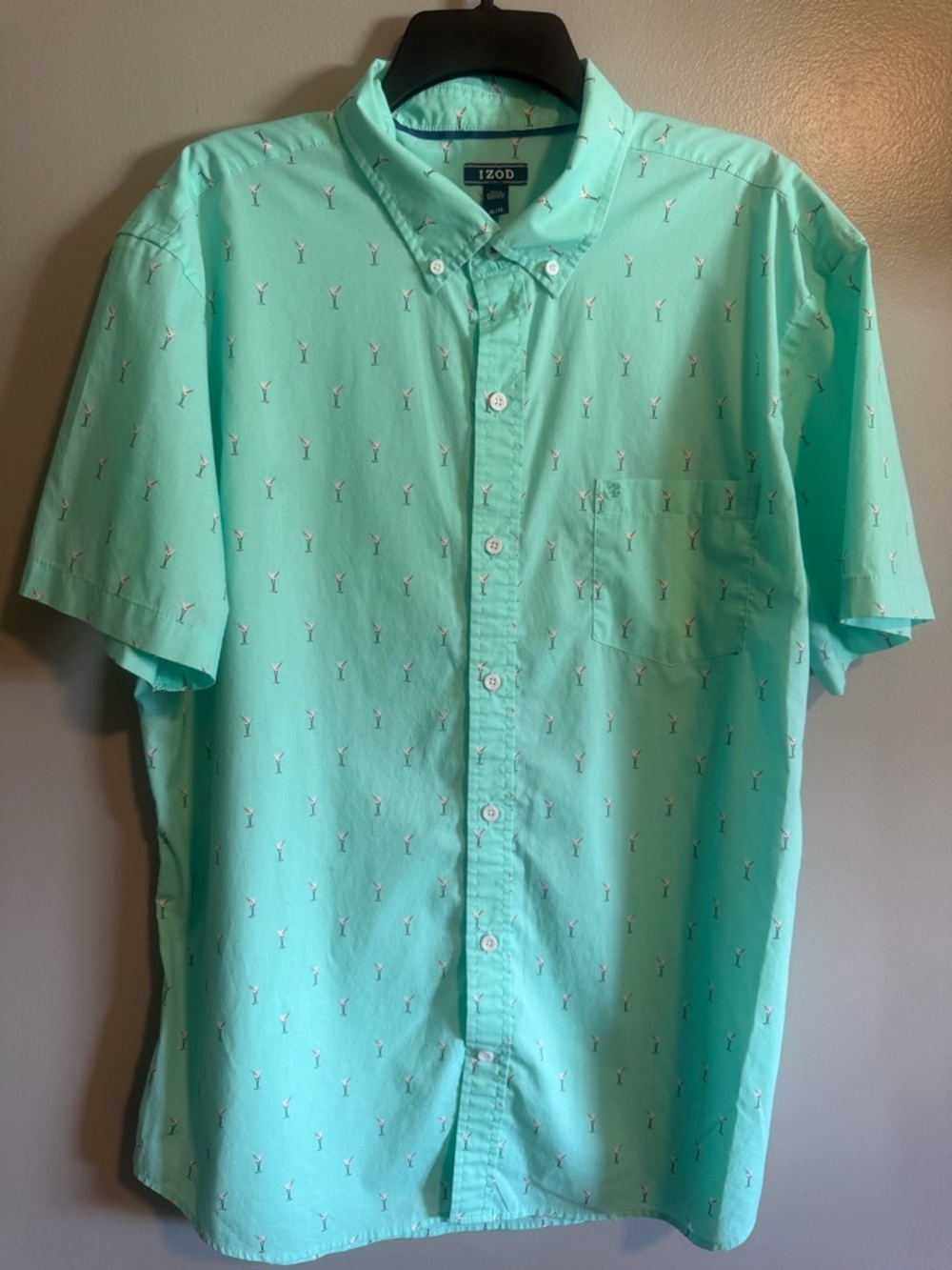 Izod Men’s Aqua Green Short-Sleeve Button-Down Golf Shirt with Martini Print XL